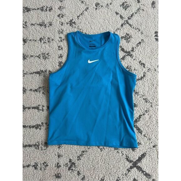 Nike Dri-Fit Crop Tank Top Womens Medium Blue Sleeveless Crew Neck Slim Fit Acti - Picture 2 of 7